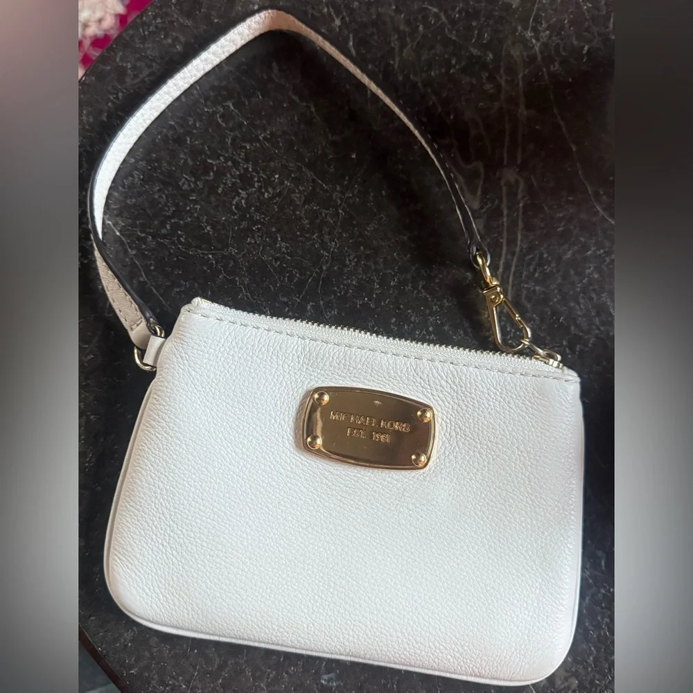 Michael Kors Cream Leather Wristlet